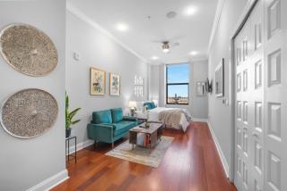 Luxury Studio Loft - Rooftop View & Pool - 0