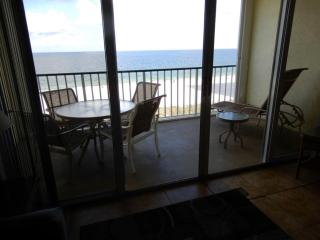 Gorgeous views that stretch forever right from your very own private balcony - 2