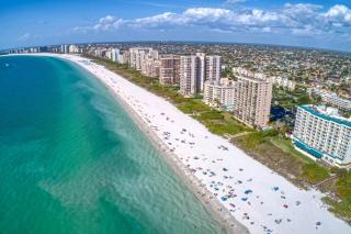 2 Bed South End Beachfront Condo at Popular Seawinds - 0