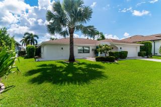 Short Walk to Maple Beach Access I 3/2 w/ Heated Pool - 4