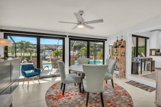 2 Bed Waterfront House I Minutes Away From The Beach - 1