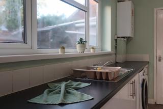 Henderson Home Sleeps 3 with Allocated Parking - 1