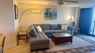 Renovated and Beachfront, Paradise Awaits - 2