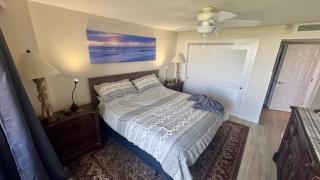 Renovated and Beachfront, Paradise Awaits - 1