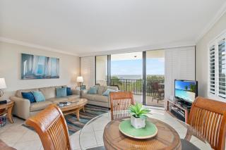 Coastal Bliss I Seawinds Beachfront Escape - 0