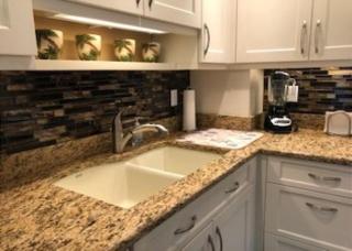 Panoramic Views, Private Balcony on 15th Floor, End Unit - 3