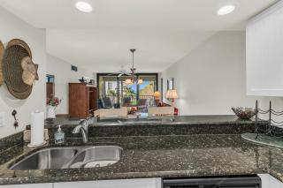 Top Floor 2 Bed Condo I Close Walk to Beach - 3