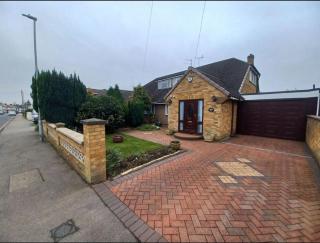 Spacious 2-King Bed Stay near L&D & M1 - 9