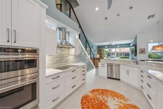 New Listing Updated Waterfront I Walk to Beach - 2