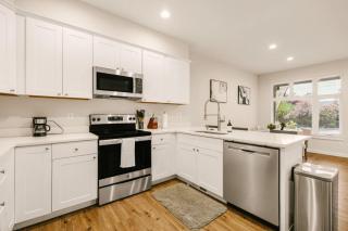 Unique Family Friendly Home In Downtown With Game Room - 2