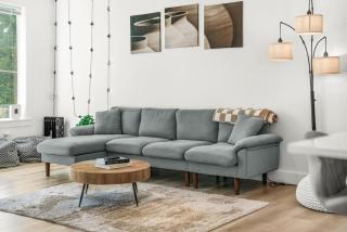 Beautiful Home with Full Kitchen, Balcony, and Centrally Located - 1