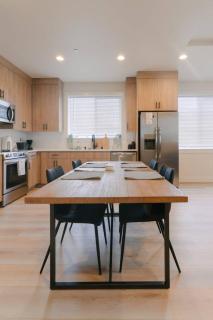 Luxury and Modern Home in Heart of Vancouver - 5