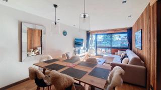 Appartement Haut de gamme- Rochebrune aux pieds des pistes- 3 chambres - 9