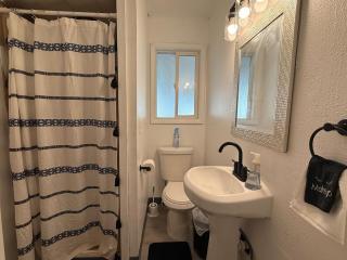 Golden Acres in Calming Caldwell - 6