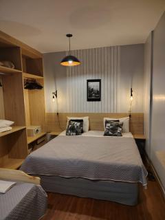 Golden Dolphin Express 403 - 0