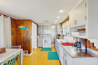 Coastal Hideaway - 4