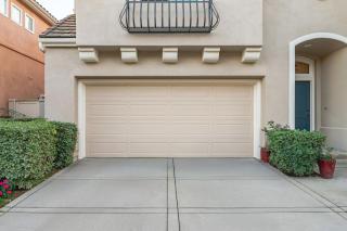 Resort-style Gated Coastal Retreat Pool Tennis - 4