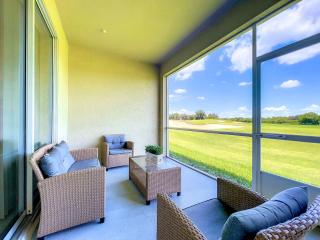 Stunning Golf View 2BR with Waterpark & Game room - 3