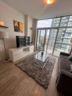 Lakeshore view 1 Bedroom Penthouse - 8