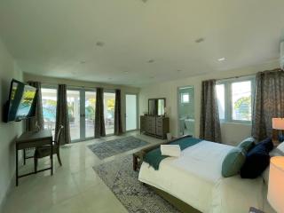 Beachfront Spacious Luxury Villa Private Pool - 7