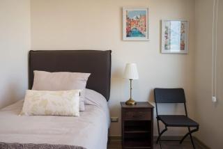 Chic 2BR Oasis Retreat in Vibrant Nunoa - 2