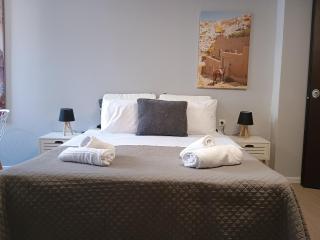 Aiolou 68str rooms & apartments - 8