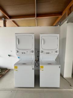 Modern studio apartment with AC and secure parking - 4