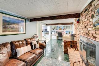 Easy Cleveland Access! Quiet Suburb Stay with Yard - 6