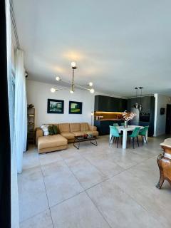 Luxury Private Suite & Room St Julians Central - Shared Apt - 4