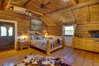 Unwind Poolside, Scenic Sonoran Desert Retreat! - 7