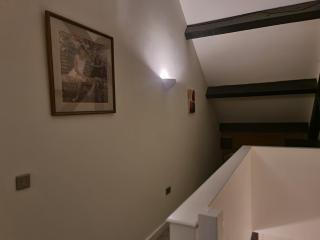 3 double beds, 2BR free parking and Wi-Fi - 5