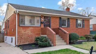 Burbs Royale Capitol Heights - 0