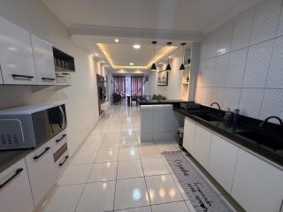 Apartamento grande a 100 metros da Avenida Beira Mar - 0