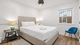 Burbs Royale Capitol Heights - 3