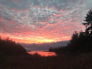 Le Chalet Waterfront Studio Suite, View, Patio, Kitchen - 3