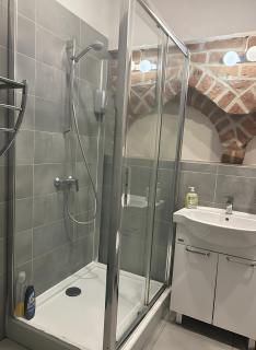 Poznan Central EnSuite Rooms - 1