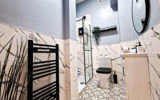 Lodginet Stays - County Cosy - 1BR Flat 2 - 7