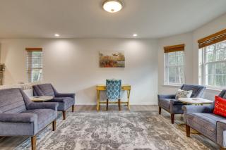 Hot Tub and Lake Access Spacious Tobyhanna Home - 3