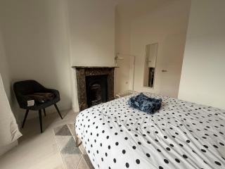 The Peckham Perch - 3