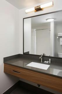 Fairfield Inn & Suites by Marriott Muskegon Norton Shores - 1