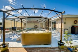 4 Mi to Port Charlotte Beach Park Gem with Pool - 8