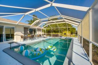 4 Mi to Port Charlotte Beach Park: Gem w/ Pool - 7