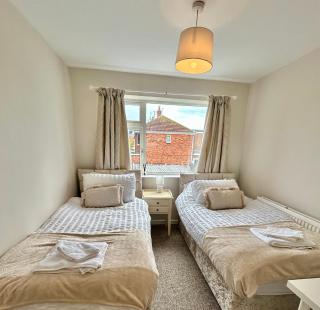 Cosy stylish house West Hull - 9