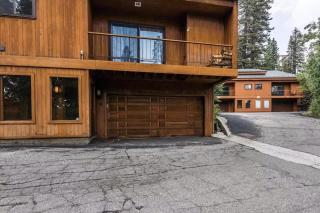 Spacious 3BD & Loft Villa - Convenient to Slopes - 9