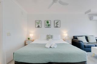 Stylish Studio Escape in the Heart of the GC - 9