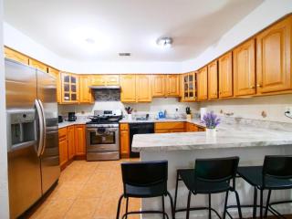 Charming Room with Shared Space close to NYC - 2