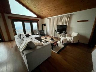 Modern Mountaintop Cabin with a gorgeous view - 9