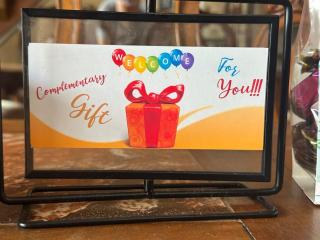 WOW!! Ultimate Pocono Retreat, Hot Tub, Game Room, Deck, Lakes, Skiing, Pools - 8