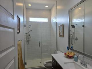 Mountain View Apartment With Phoenix at Your Doorstep by Rytell Stays - 8