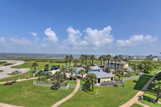 Private Beach Access Galveston Resort Condo! - 9